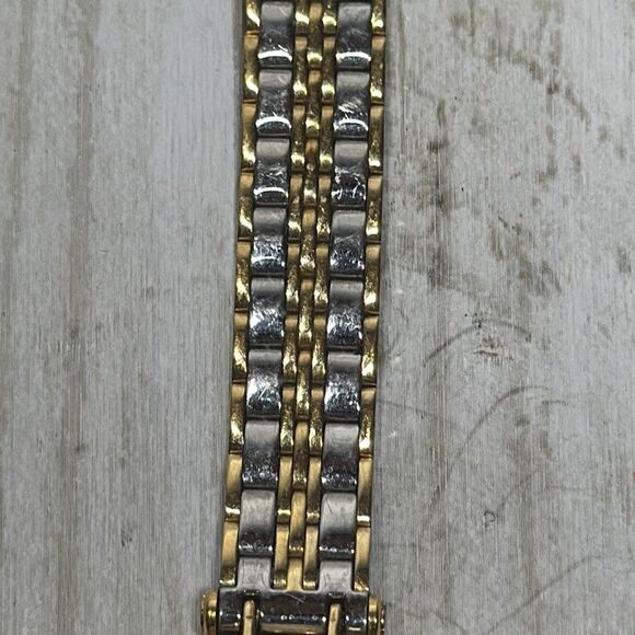 Vintage Timex Watch Womens Stainless Steel Silver Gold Water Resistant Quartz 68 - Picture 7 of 12